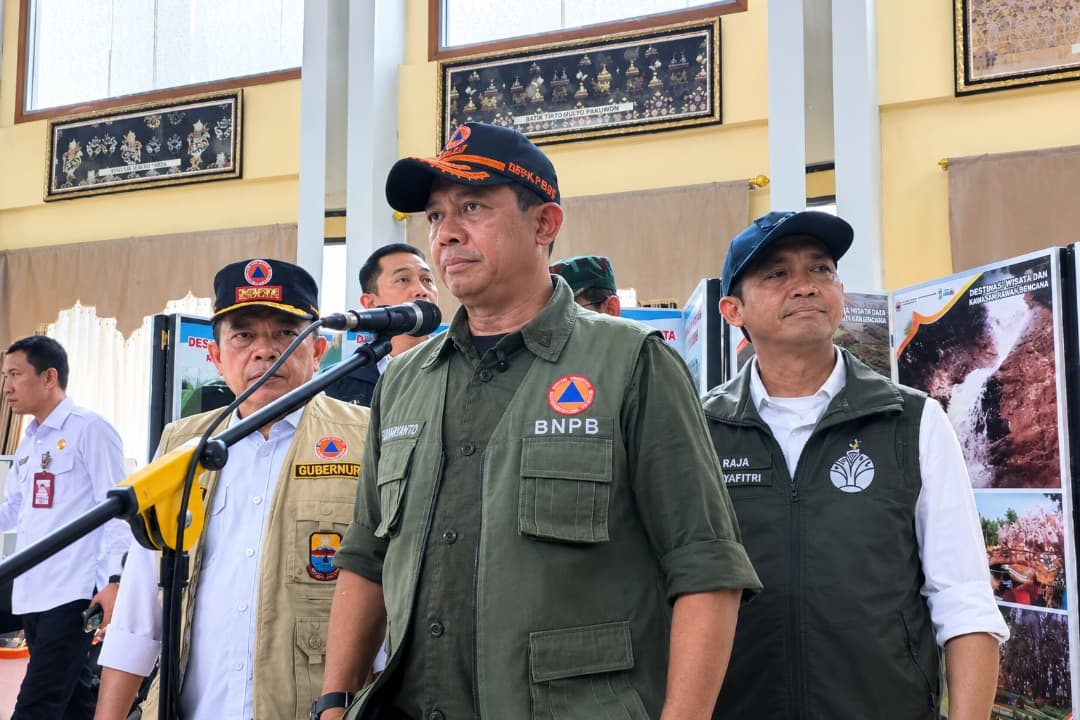 Kepala BNPB Minta Maaf Usai Sebut Kehidupan Warga Normal Saat Karhutla