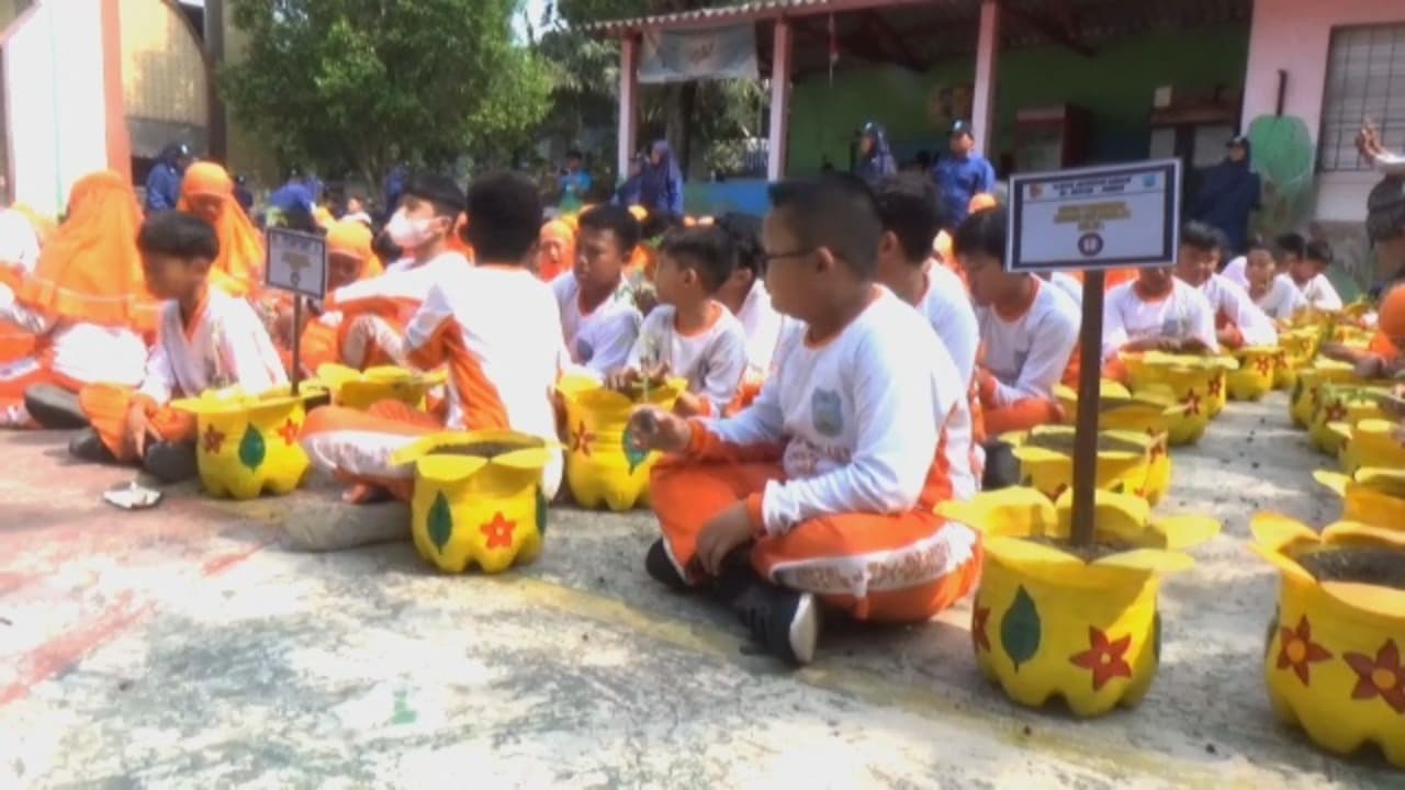 Kebun Gizi Diluncurkan, Siswa Belajar Wirausaha Hijau