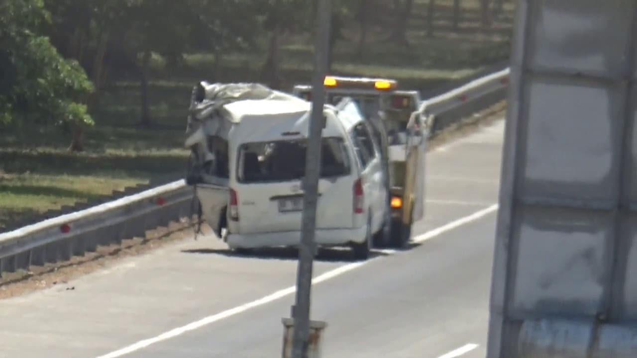 Minibus Suporter PSS Sleman Tabrakan dengan Truk di Tol Madiun, Empat Orang Meninggal Dunia