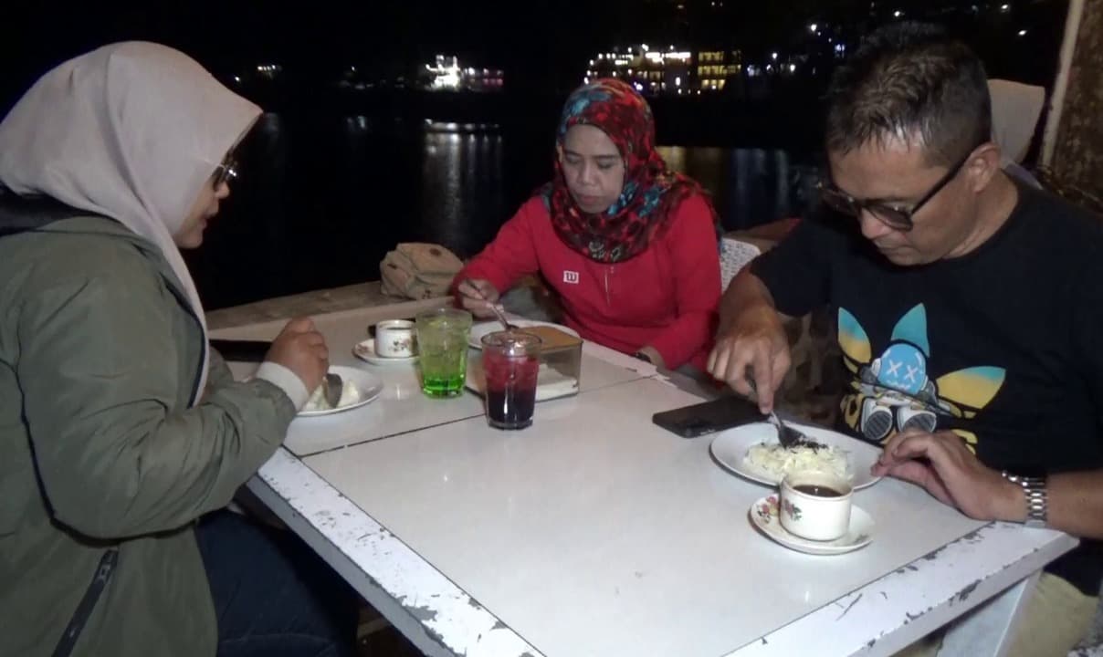 Nikmati Ketan dengan Topping Kekinian, Wisata Kuliner Malam di Tepi Telaga Ngebel